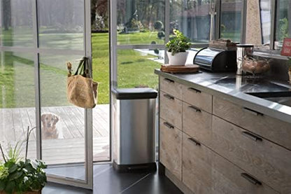 Curver Poubelle Cuisine 50L Decobin, Fermeture Douce, Aspect Métal, Gris