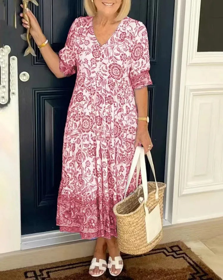 Robe fleurie Astrid® avec un élégant col en V