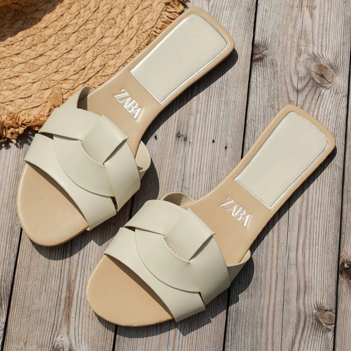 Amina™  Sandales Plates Tissées