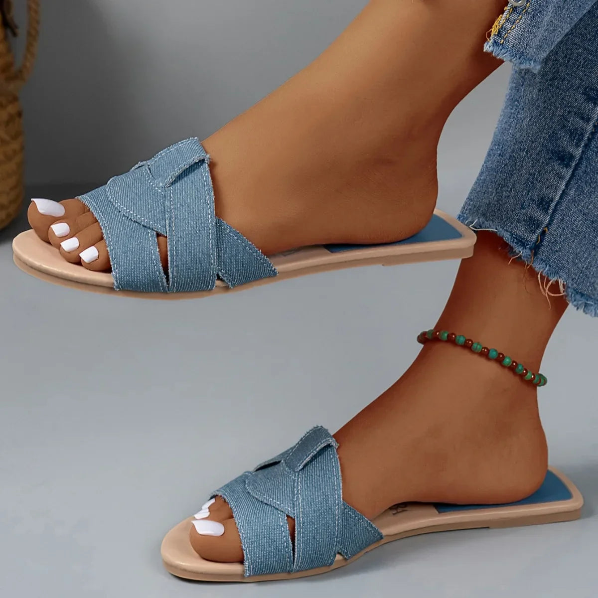 Amina™  Sandales Plates Tissées