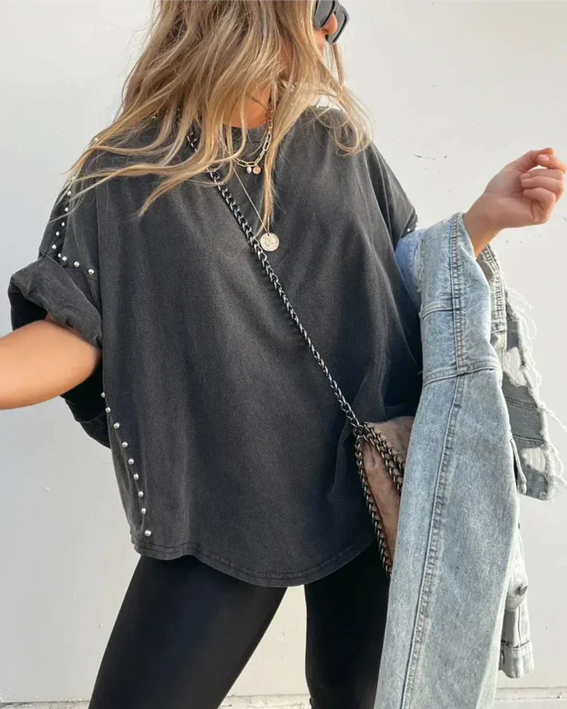 BELLA - T-SHIRT OVERSIZE À CLAVETTES
